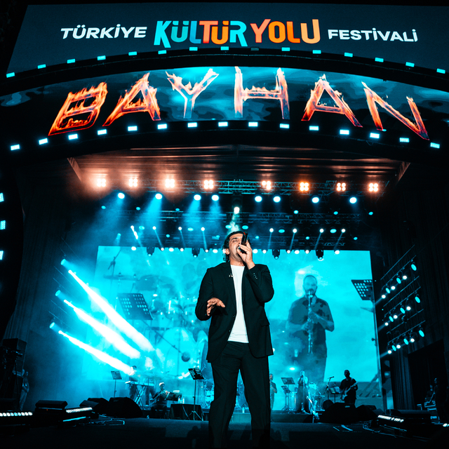 Van Kültür Yolu Festivali "Bayhan" konseriyle sona erdi