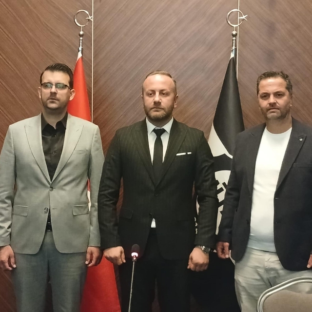 Altay'da yönetime istifa çağrısı