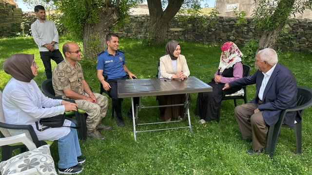 Görevine başlayan Taşlıçay Kaymakamı Kılıç, esnafı ziyaret etti