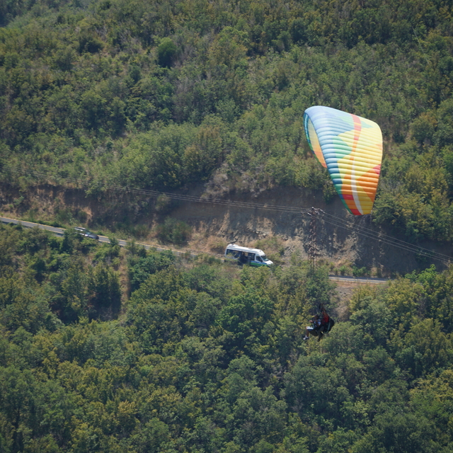 Uçmakdere'de adrenalin tutkunları gökyüzüyle buluşuyor