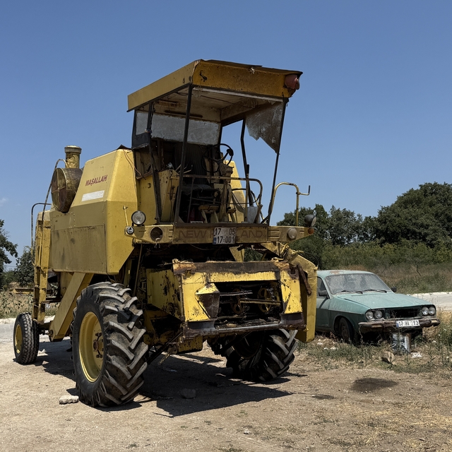 Çan'da tamir edilen biçerdöver yandı