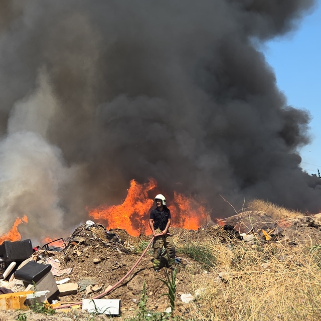 Bursa'da katı atık depolama alanında çıkan yangın kontrol altına alındı
