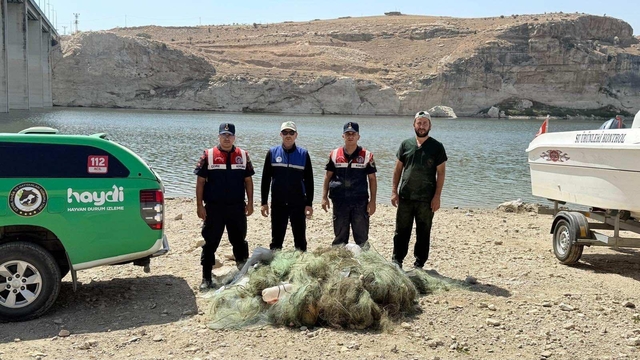 Batman'da yaklaşık 2 bin 900 metre hayalet ağ ele geçirildi
