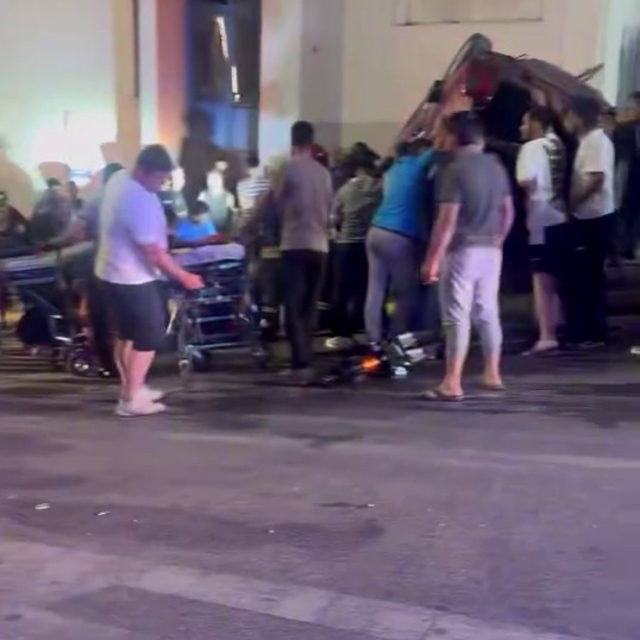 Otomobil, bariyerlere çarparak takla attı; 2 ölü, 3 yaralı