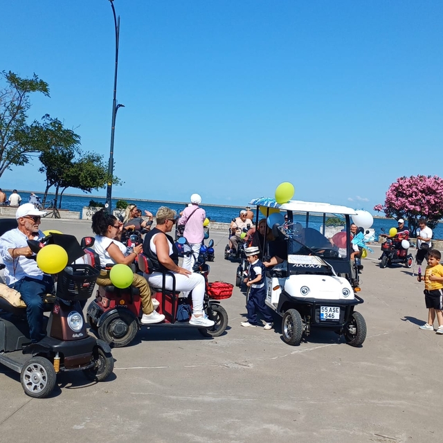 Samsun'da akülü araçlarla sünnet konvoyu düzenlendi