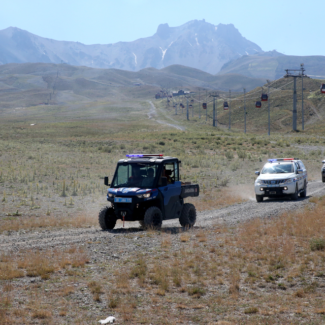 Erciyes Dağı'nda mahsur kalan dağcı, annesinin ihbarıyla kurtarıldı