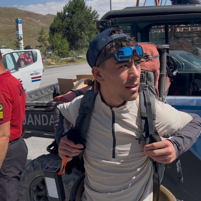 Erciyes'te mahsur kalan dağcı kurtarıldı