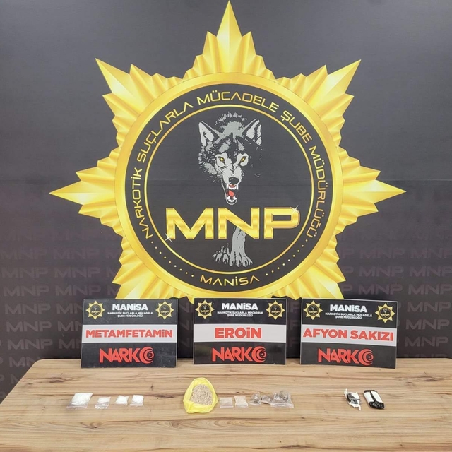 Manisa'da uyuşturucu operasyonunda yakalanan 3 şüpheli tutuklandı