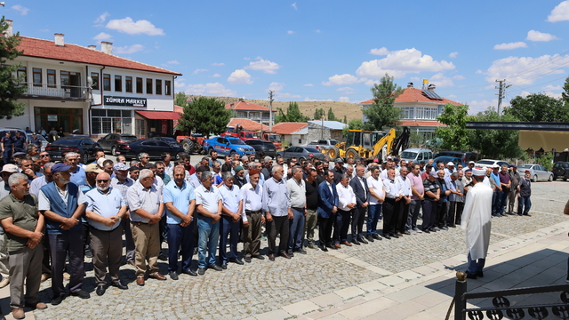 Elmalık köyünde yağmur duası yapıldı