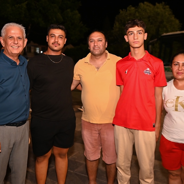 Demre Beymelek Belediyesporlu genç futbolcular Rusya'ya gitti