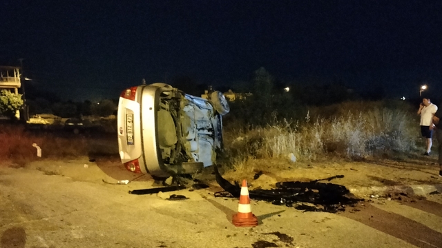 Manavgat'ta 2 otomobilin çarpıştığı kazada 3 kişi yaralandı