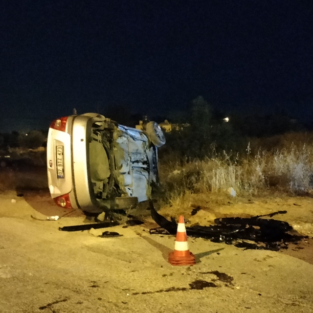 Manavgat'ta 2 otomobilin çarpıştığı kazada 3 kişi yaralandı