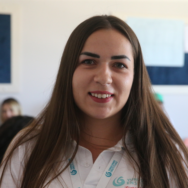 Rus eczacı Türkçe öğrenmek için işinden istifa etti