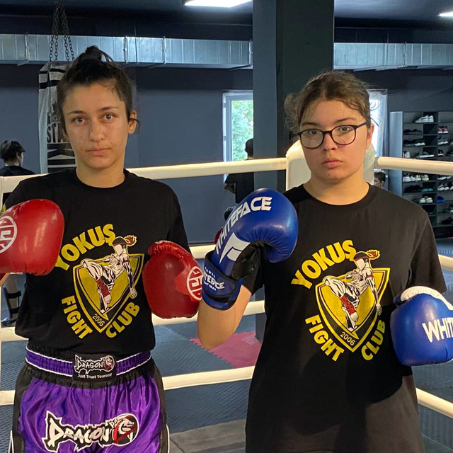 Tekirdağ'ın şampiyon muaythai sporcuları Beyza ve Ayşe İrem'in hedefi ulusl...