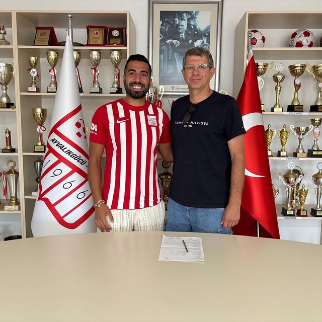 Ayvalıkgücü Ufuk Özcan'la imzaladı