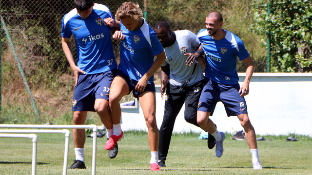 Selçuk Şahin: Sistem takımı yaratmaya çalışacağız