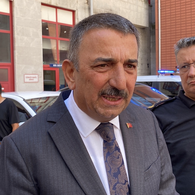 Maden ocağında metan püskürmesi nedeniyle işçiler tahliye edildi (2)