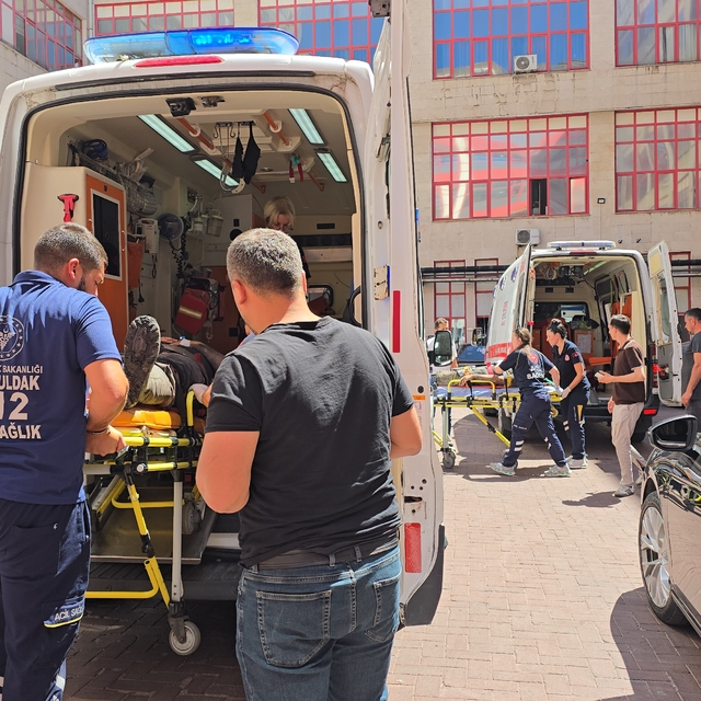 Zonguldak'ta maden ocağında gazdan etkilenen 5 işçi hastaneye kaldırıldı