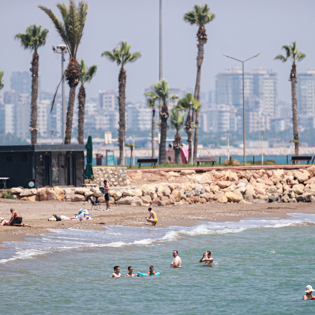 Doğu Akdeniz'de hissedilen hava sıcaklığı 40 dereceyi aştı