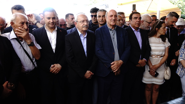 Eski CHP Genel Başkanı Kılıçdaroğlu'nun kardeşi Adil Kılıçdaroğlu'nun cenazesi defnedildi