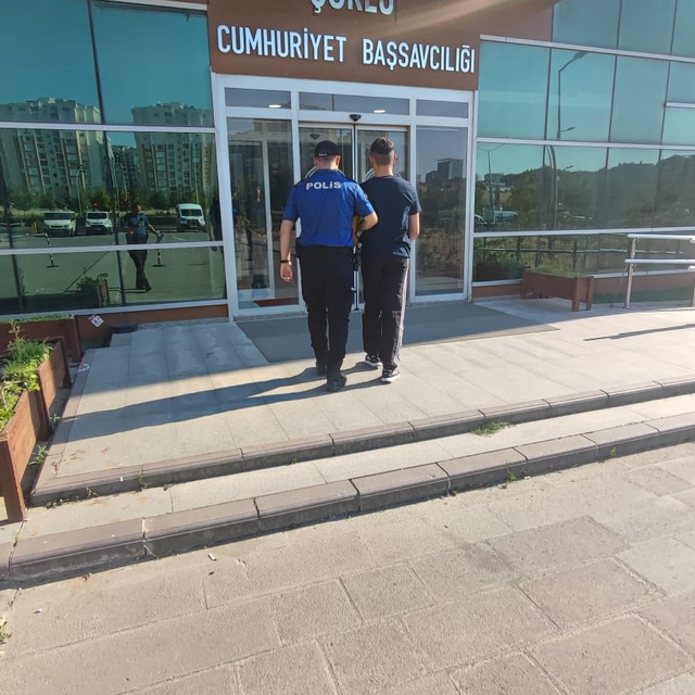 Tekirdağ'da bir otomobile tabancayla ateş eden zanlı tutuklandı