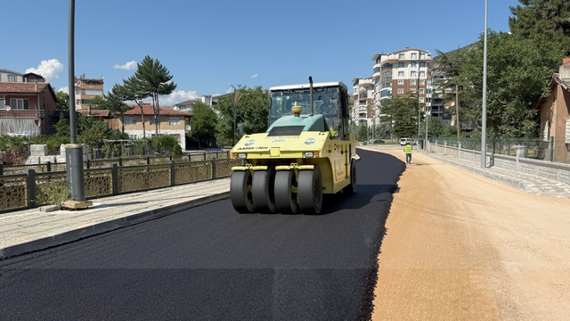 Kemer Mahallesi'nde yapılan asfalt ve kaldırım çalışmaları tamamlandı