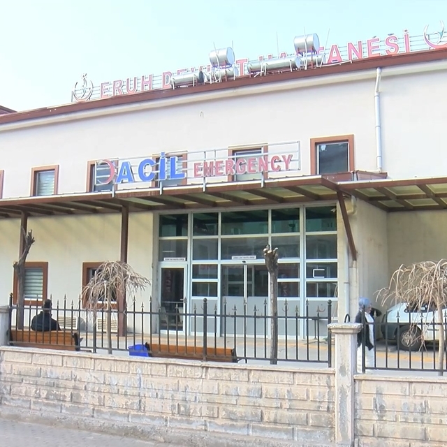 Sondaj makinesi yüksek sıcaklık nedeniyle alev aldı: 3 işçi yaralı