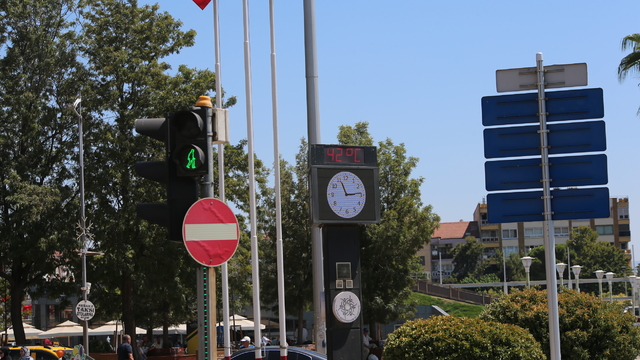 İzmir ve Aydın'da sıcak hava günlük hayatı olumsuz etkiledi