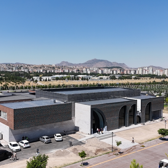 Başkan Büyükkılıç, Mimarsinan Kent Müzesi'nde incelemelerde bulundu