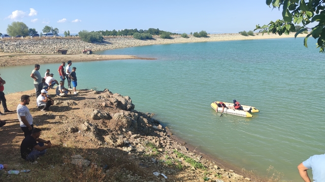 Samsun'da baraj gölüne giren 2 genç boğuldu