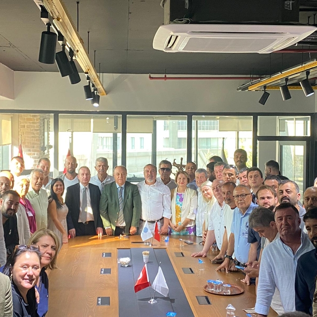 Memleket Partisi 2'nci Olağanüstü Kurultayı'nda kapanma kararı aldı