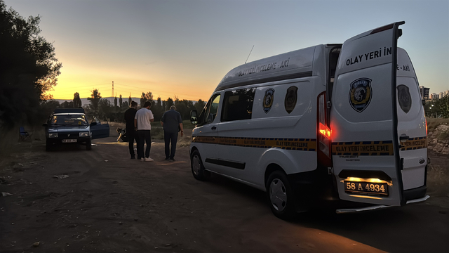 Sivas'ta çıkan silahlı kavgada biri ağır iki kişi yaralandı