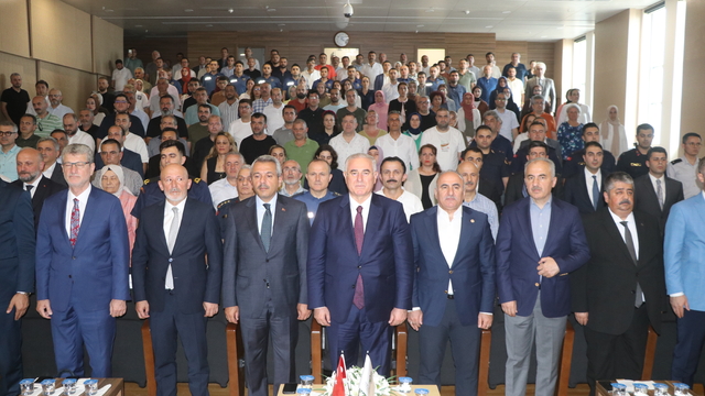 Kamu Başdenetçisi Akarca, "Ombudsman Rizelilerle Buluşuyor" programında konuştu: