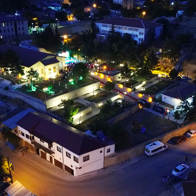 Darende'de sanat ve eğitim atölyesi açıldı