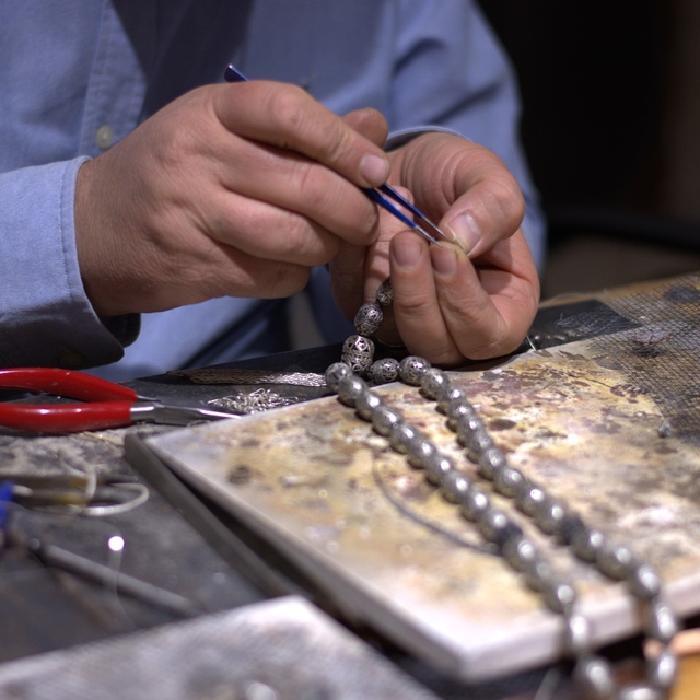 Mardin Artuklu Üniversitesinde "Tespih Tasarımı ve İmalatı Programı" açıldı