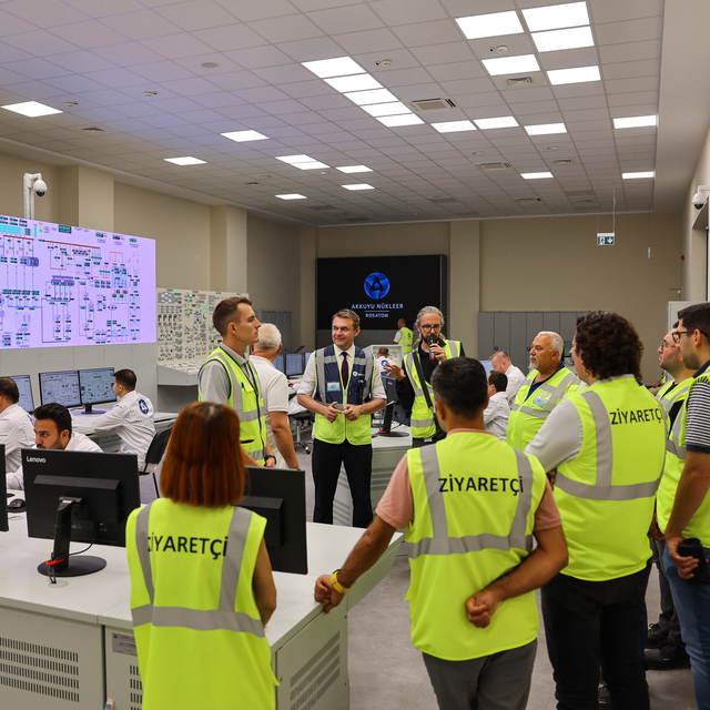 Mersin'de iş insanları Akkuyu Nükleer Güç Santrali sahasını gezdi