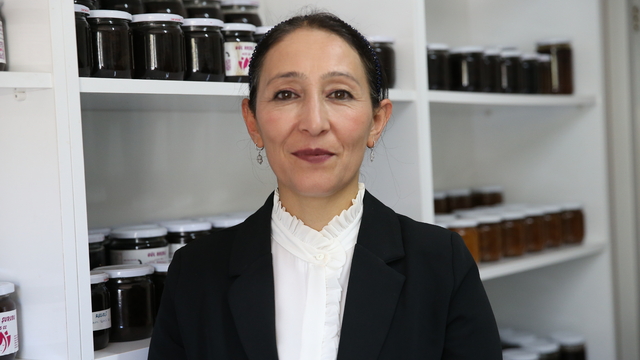 Hatay'da depremzede kadınların el emeği ürünleri tüketiciyle buluşturuluyor