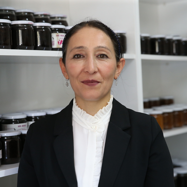 Hatay'da depremzede kadınların el emeği ürünleri tüketiciyle buluşturuluyor...