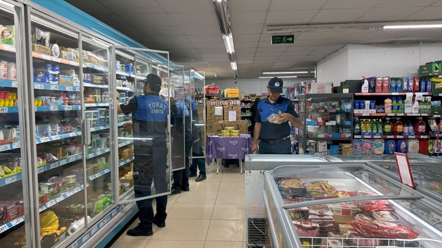 Tokat zabıta ekipleri marketlerde denetim yaptı