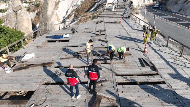 Kapadokya Alan Başkanlığı "Üç Güzeller"deki yürüyüş yolunu yeniliyor
