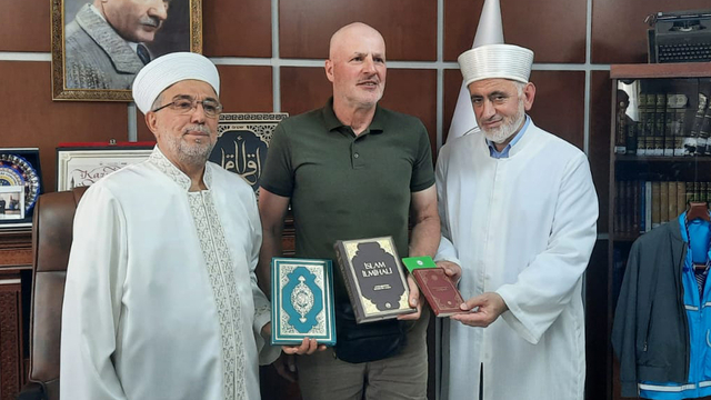 Alman Harald Hornig Müslüman olarak Hayrullah ismini aldı