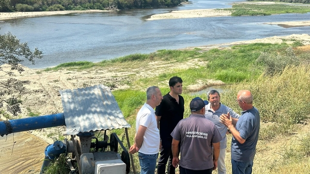 İpsala Kaymakamı Ömer Sevgili Meriç Nehri'nde incelemelerde bulundu