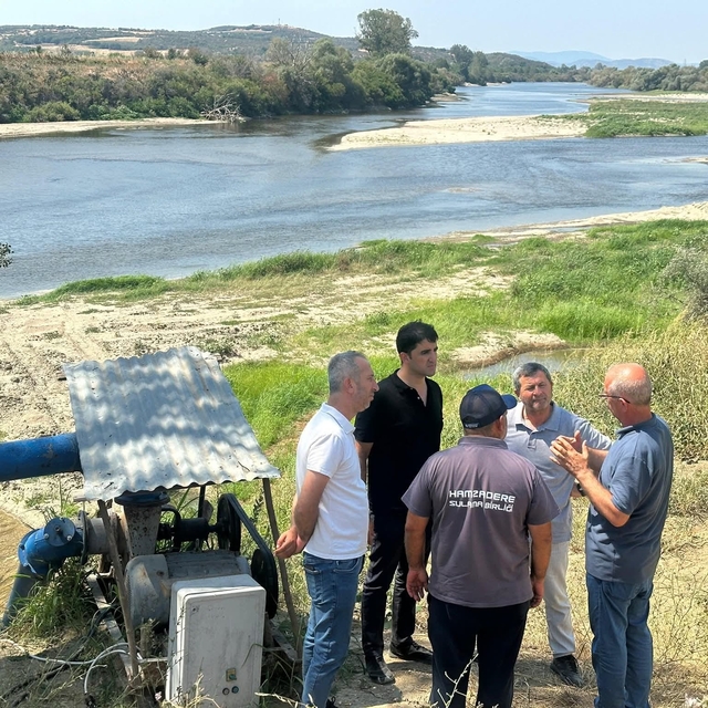 İpsala Kaymakamı Ömer Sevgili Meriç Nehri'nde incelemelerde bulundu