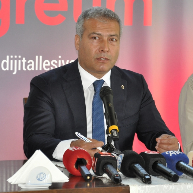 Anadolu Üniversitesinin "Değişime Açık Öğretim" kampanyası tanıtıldı