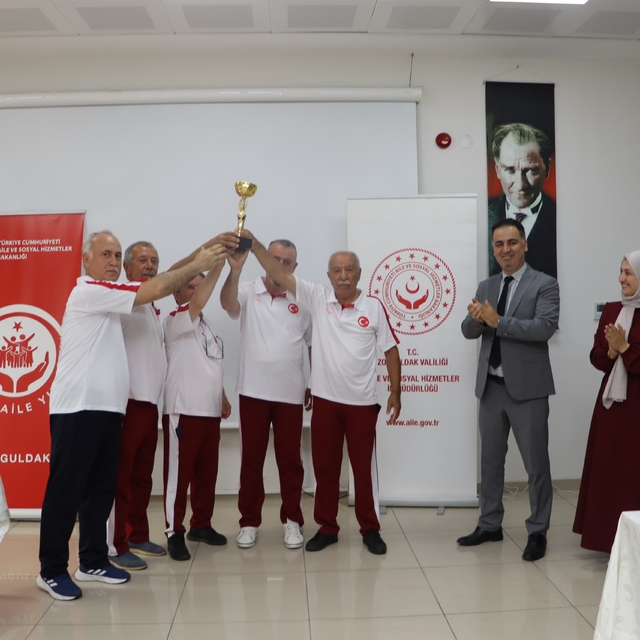 Zonguldak'ta Kıbrıs gazileri arasında bocce müsabakaları düzenlendi
