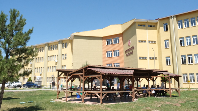 Sivas Cumhuriyet Üniversitesinde "dumansız hava sahası" uygulaması başlatıldı