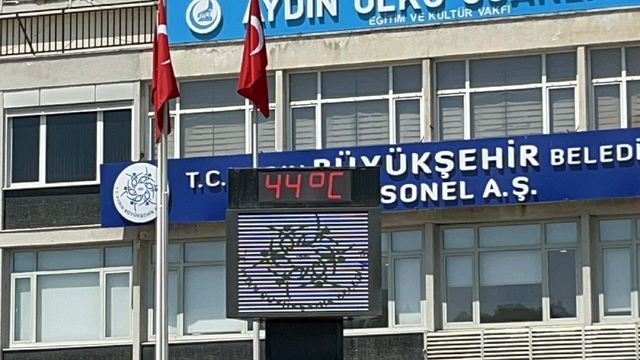Aydın'da termometreler 44 dereceyi gösterdi