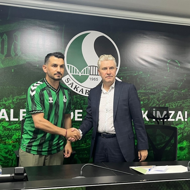 Sakaryaspor, Göktuğ Baytekin ve Emrah Başsan'ı transfer etti