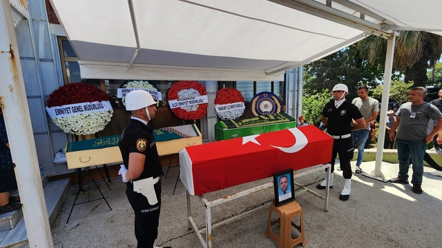 Bursa'da kazada ölen çift ile oğulları toprağa verildi