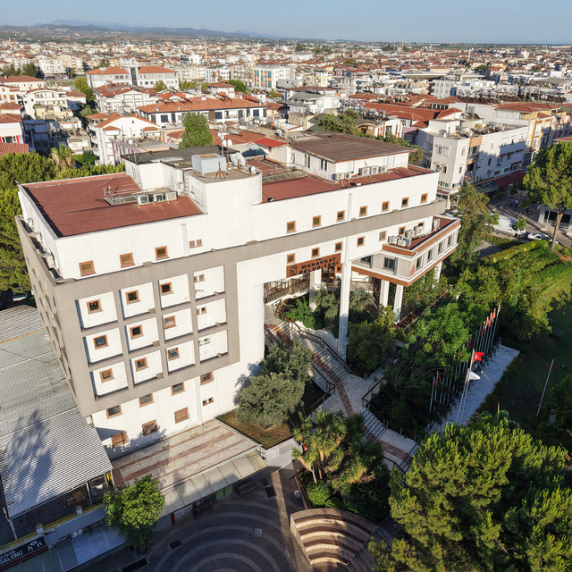 Manavgat'taki soruşturmada tutuklanan iş insanından 60 milyon liralık 'rüşv...